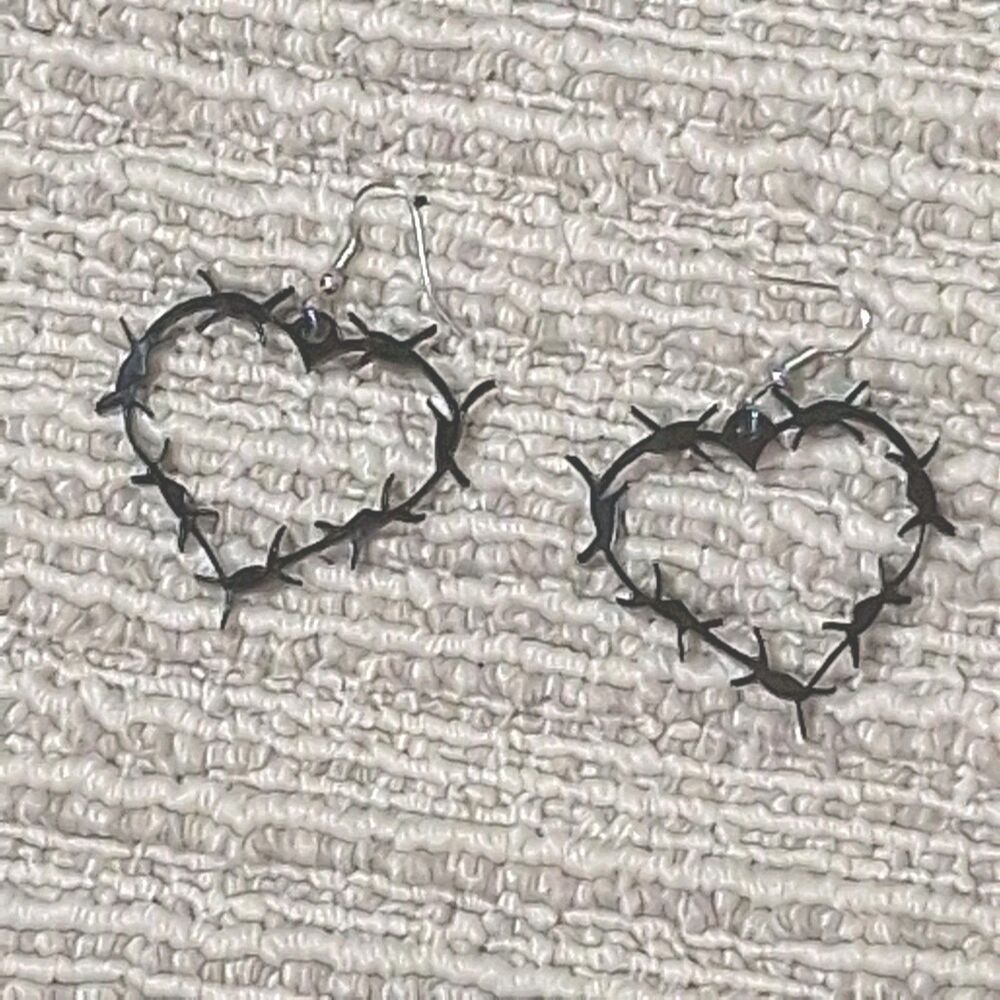 BARBED WIRE HEART EARRINGS BLACK GOTH PUNK EMO ALT DANGLE